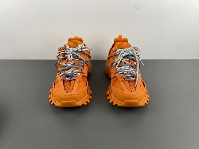 BALENCIAGA TRACK WTRHK 7000