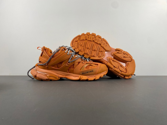 BALENCIAGA TRACK WTRHK 7000
