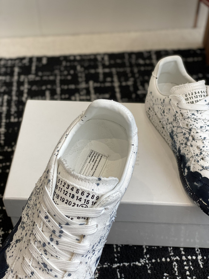 MAISON MARGIELA CALFSKIN S57WS0302