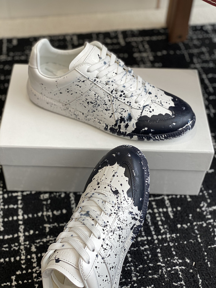MAISON MARGIELA CALFSKIN S57WS0302