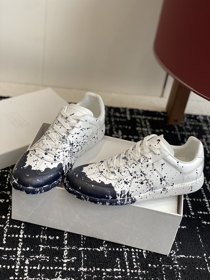 MAISON MARGIELA CALFSKIN S57WS0302