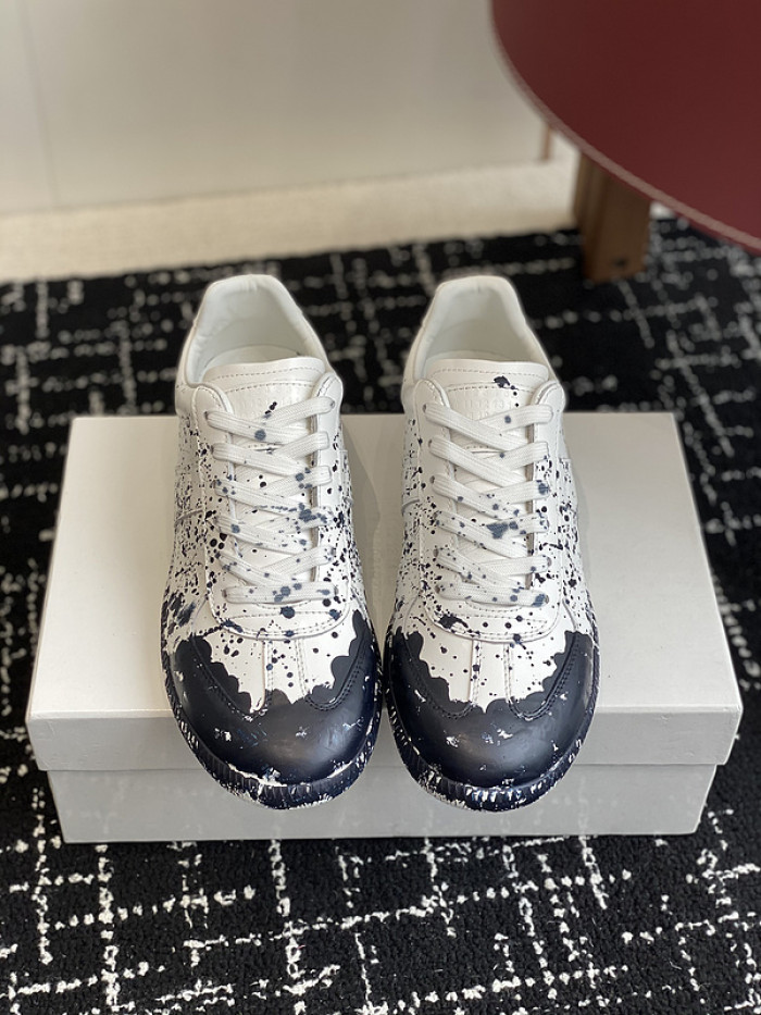 MAISON MARGIELA CALFSKIN S57WS0302