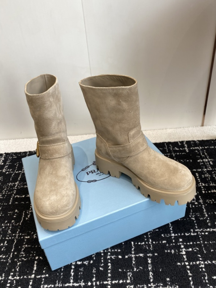 PRAD* boots P225