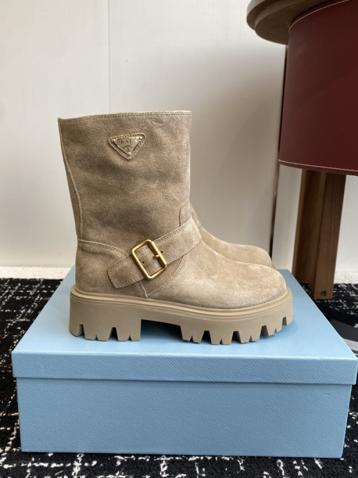 PRAD* boots P225