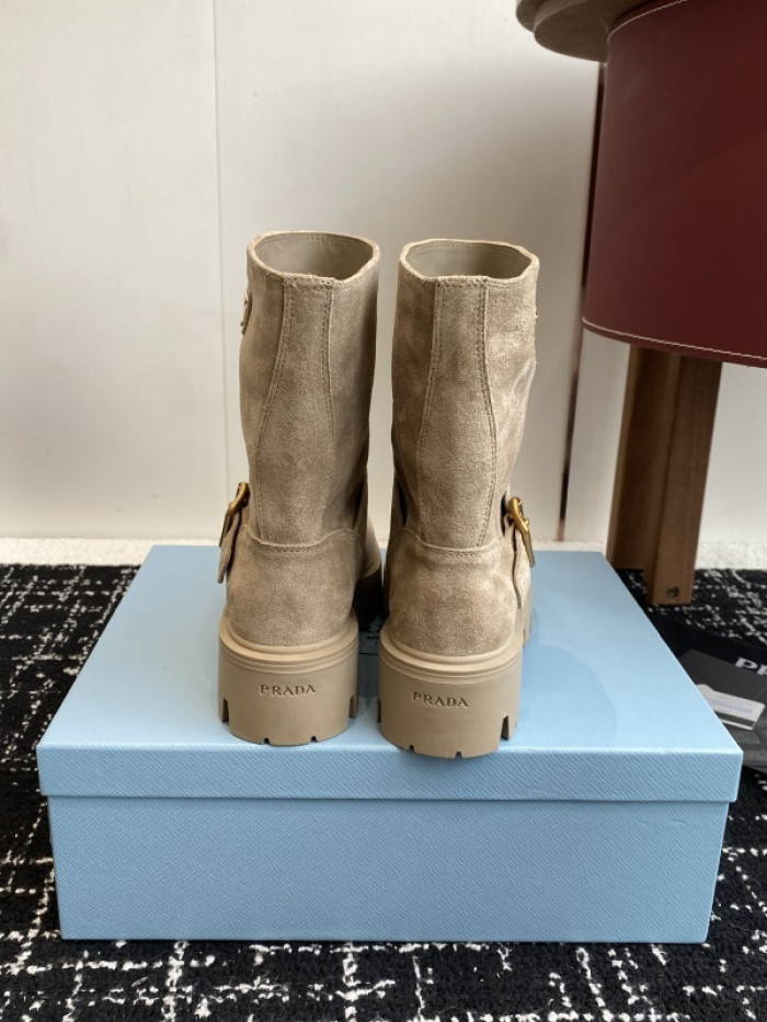 PRAD* boots P225