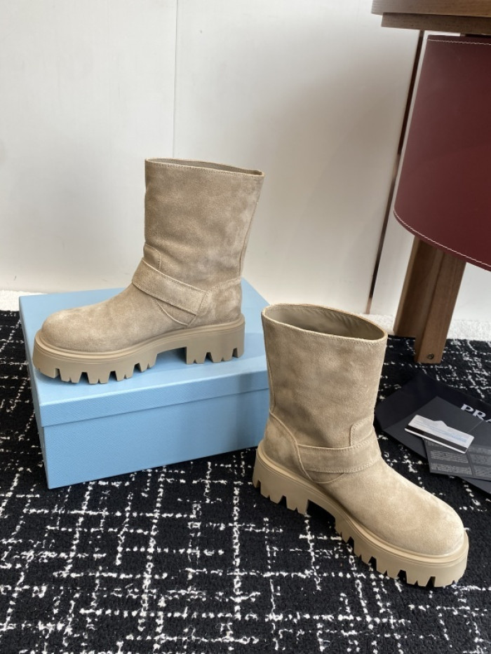 PRAD* boots P225
