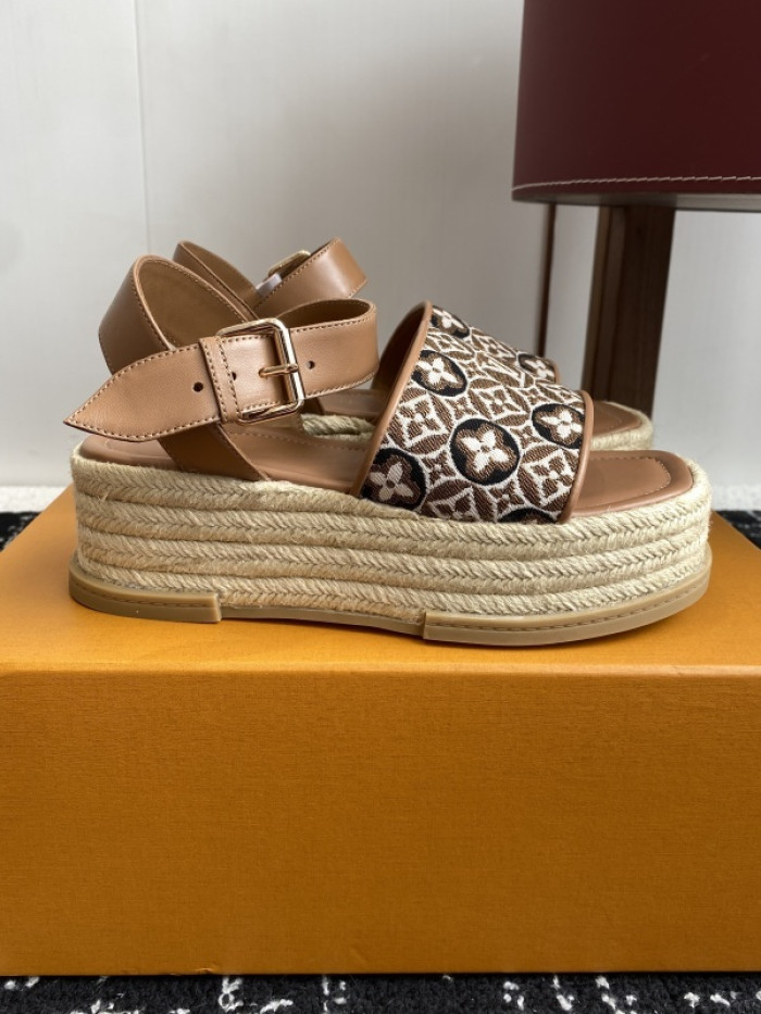 L&V sandal 233