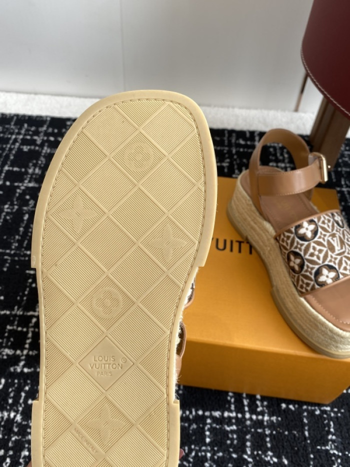 L&V sandal 233