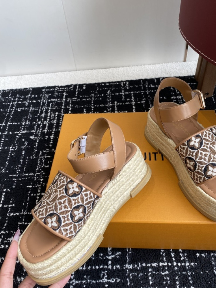 L&V sandal 233