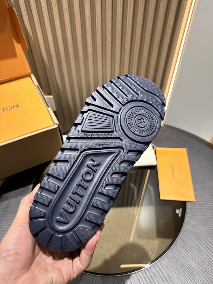 LV snekaers L0000404