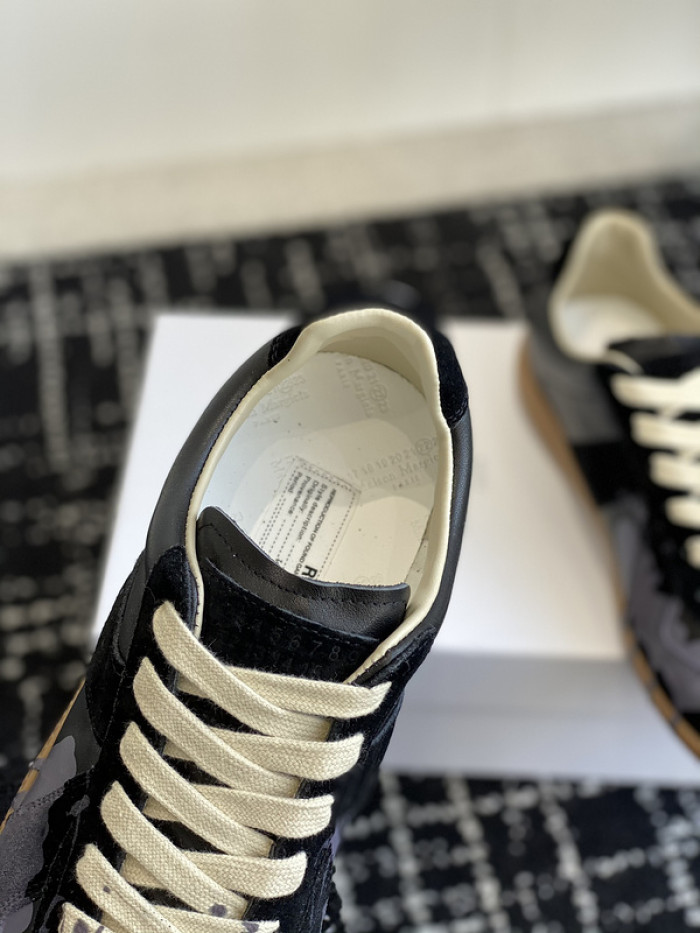 MAISON MARGIELA CALFSKIN S57WS0285