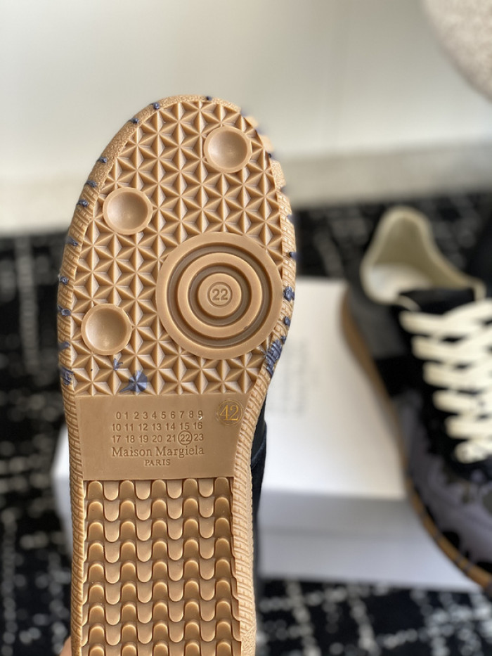 MAISON MARGIELA CALFSKIN S57WS0285