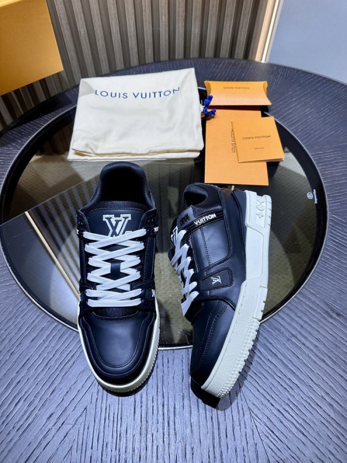LV snekaers L0000396