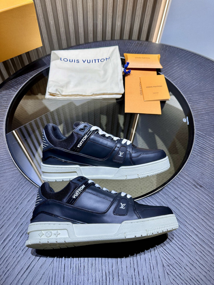 LV snekaers L0000396