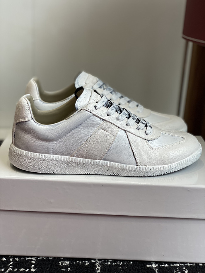 MAISON MARGIELA CALFSKIN S57WS0332