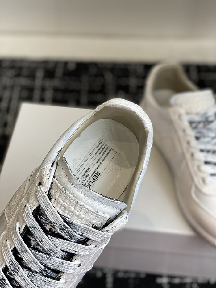 MAISON MARGIELA CALFSKIN S57WS0332