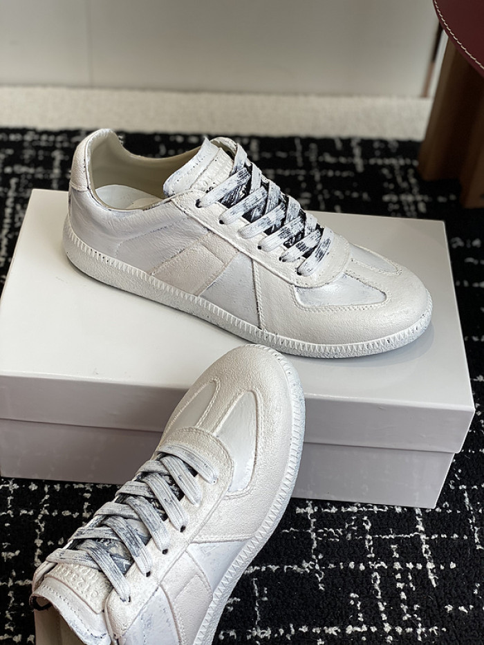 MAISON MARGIELA CALFSKIN S57WS0332