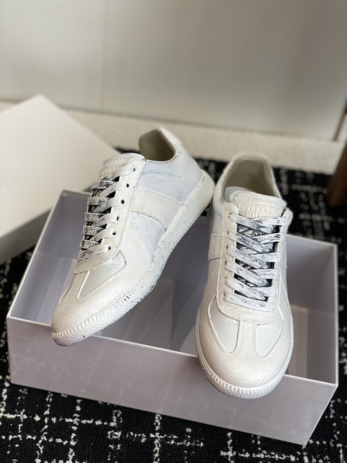 MAISON MARGIELA CALFSKIN S57WS0332