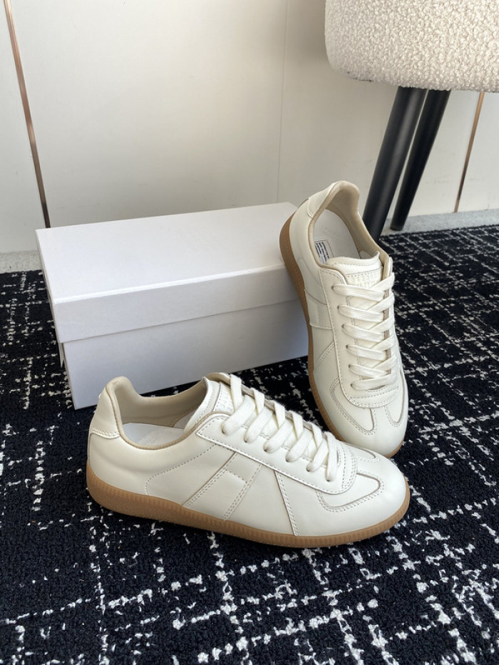 MAISON MARGIELA CALFSKIN S57WS0268