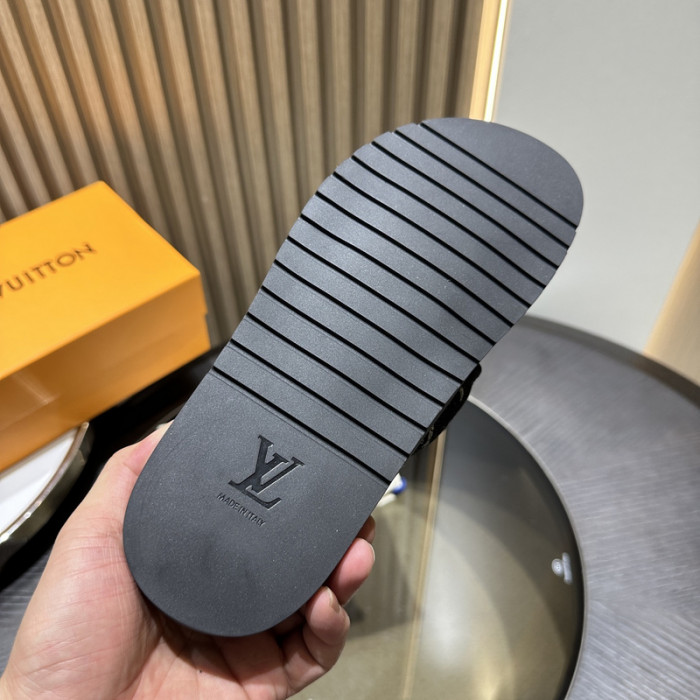 L&V sandal 152