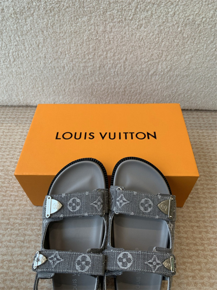 L&V sandal 202