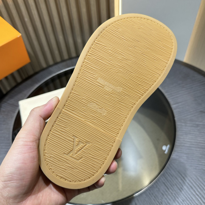 L&V sandal 116